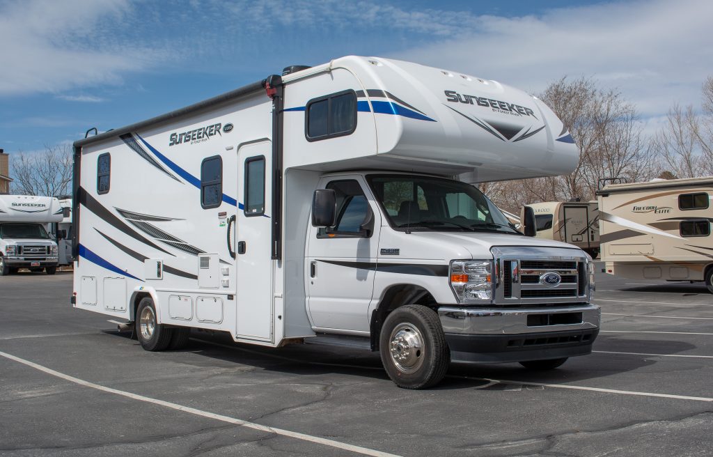 Sunseeker (2440DS) 27' Motorhome - Utah RV Rentals