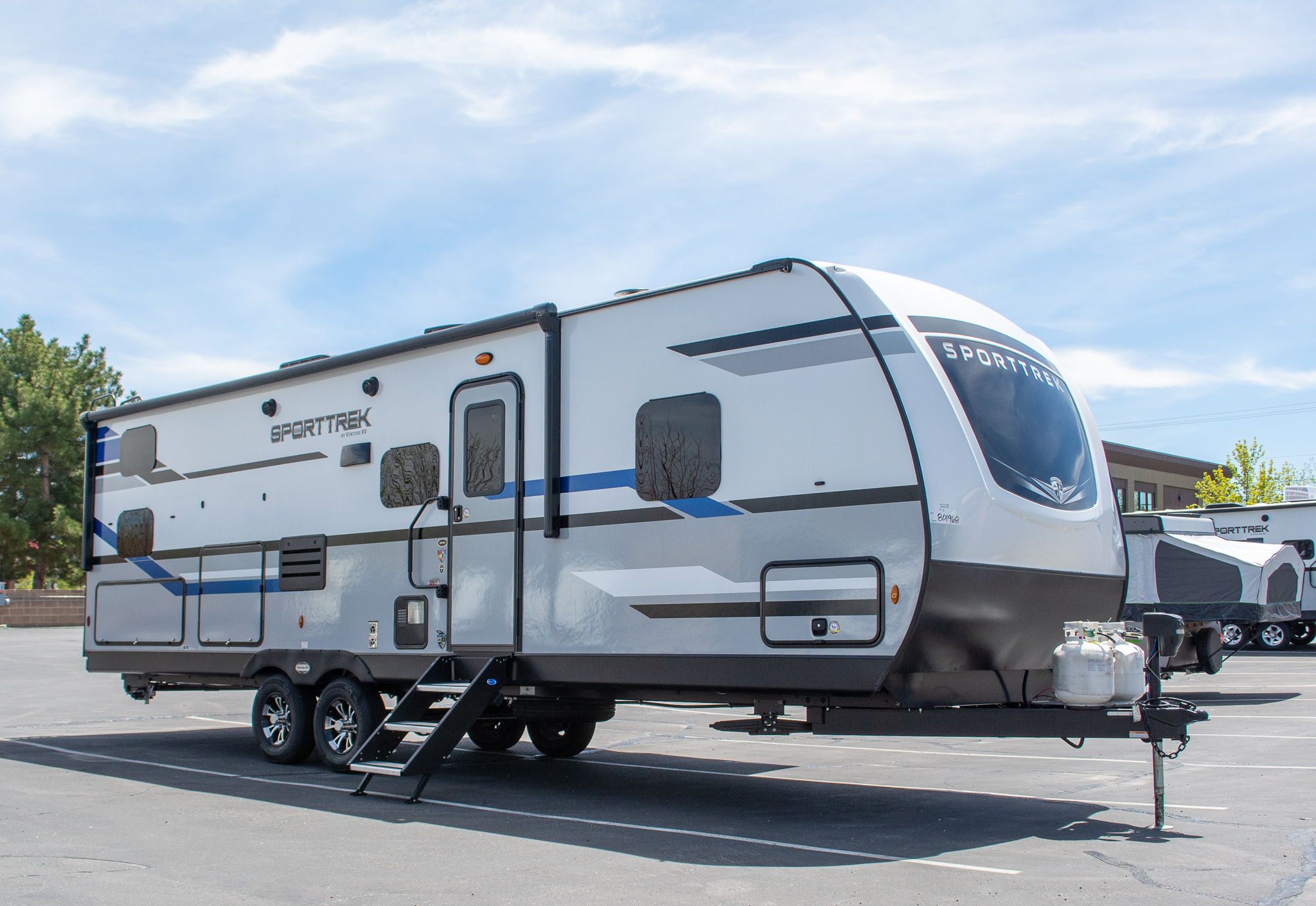 SportTrek (ST281VBH) 32' Travel Trailer Utah RV Rentals